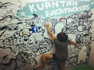SPOT ON 89872 Kuantan Backpackers Hotel Bagian luar foto